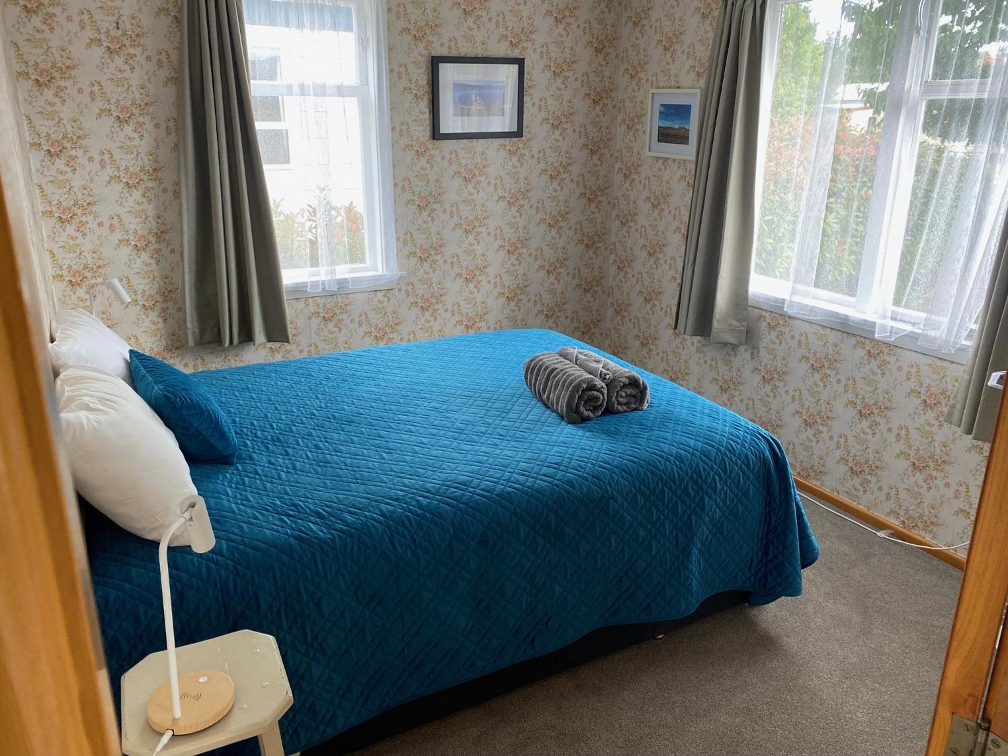 Cosy 1960'S Kiwi Holiday House 오마라마 외부 사진